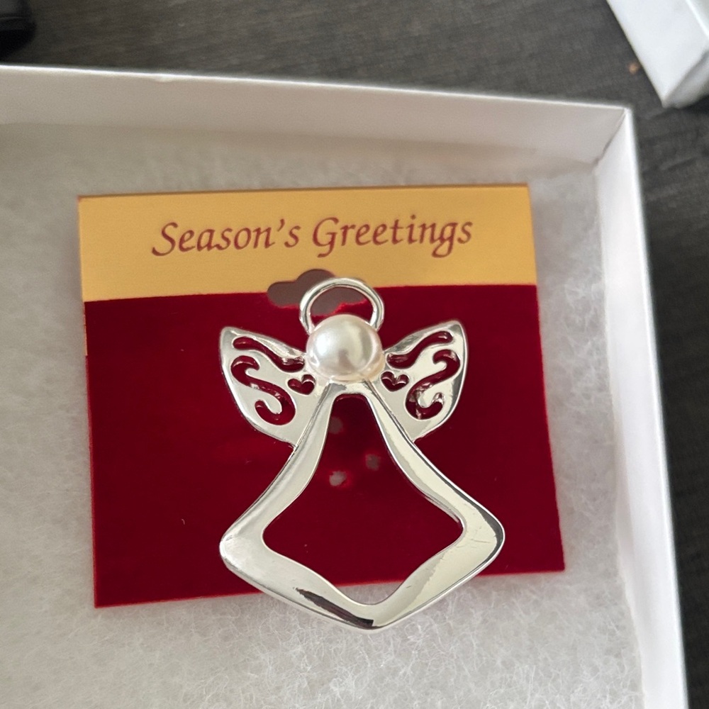 🎈4/$20 Silver Angel Pin with Pearl Accent